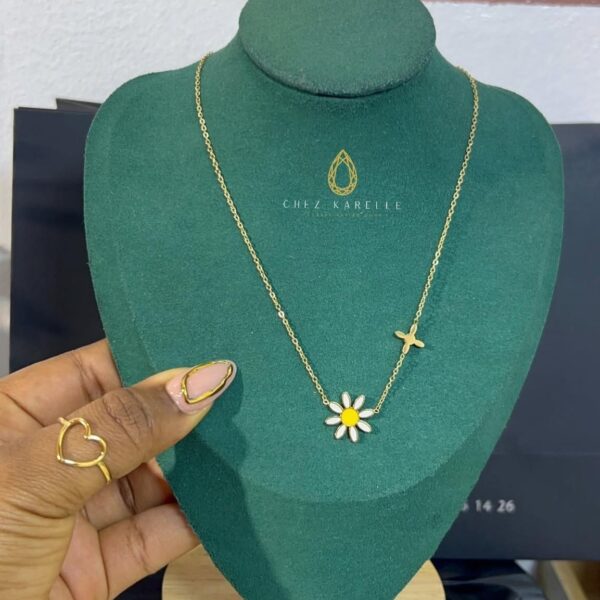 Collier 1